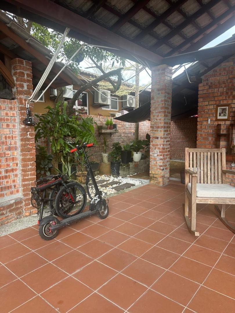 Lelangit Inn Port Dickson Exterior photo